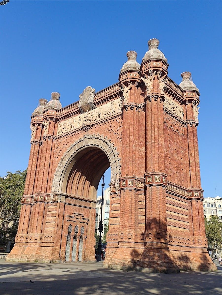 Que ver en Barcelona - Arco de Triunfo de Barcelona